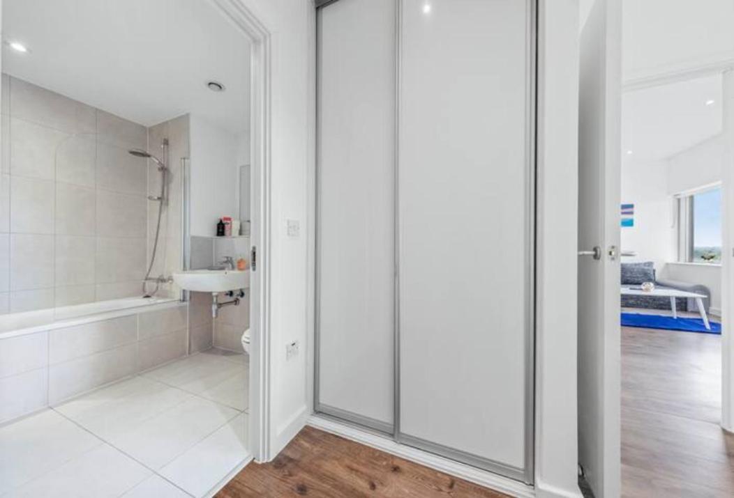 Airy 2Br Flat Delta London Dp332 Apartment Croydon Luaran gambar